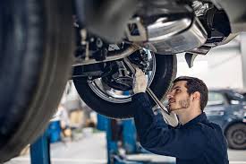 Choosing the Best Car Mechanic Near You: Pros and Cons